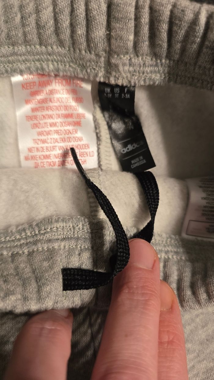 NEUF (non porté) 🏷🤩😍💙superbe jogging ADIDAS molleton 3 ans unisex 🤩😍💙 - photo numéro 10