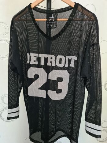 Tee-shirt ajouré  atmosphere