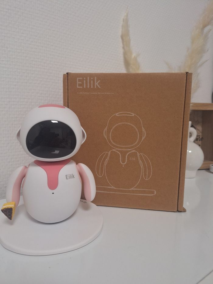 Mini robot de compagnie Eilik energize lab - photo numéro 3