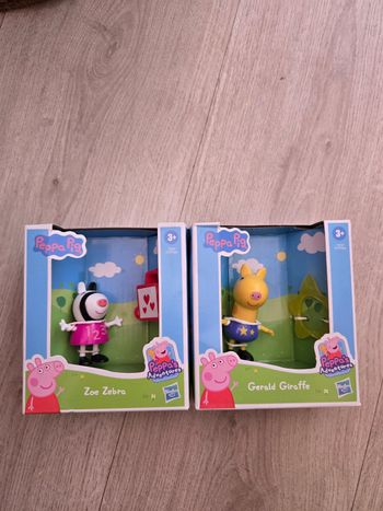 2 figurines peppa pig neuves