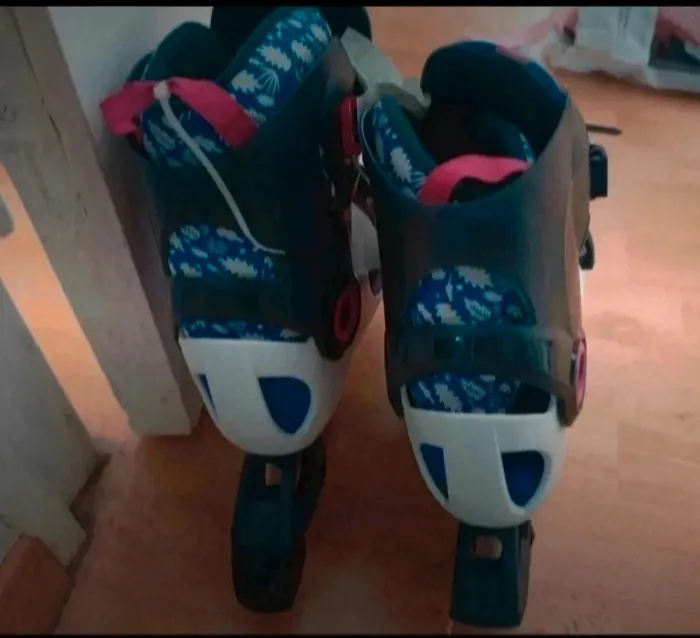 Rollers Oxelo taille 34 et protections - photo numéro 3