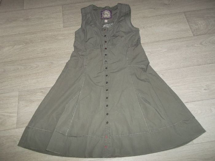 Robe LA MODE EST A VOUS kaki sans manches 40 TBE
