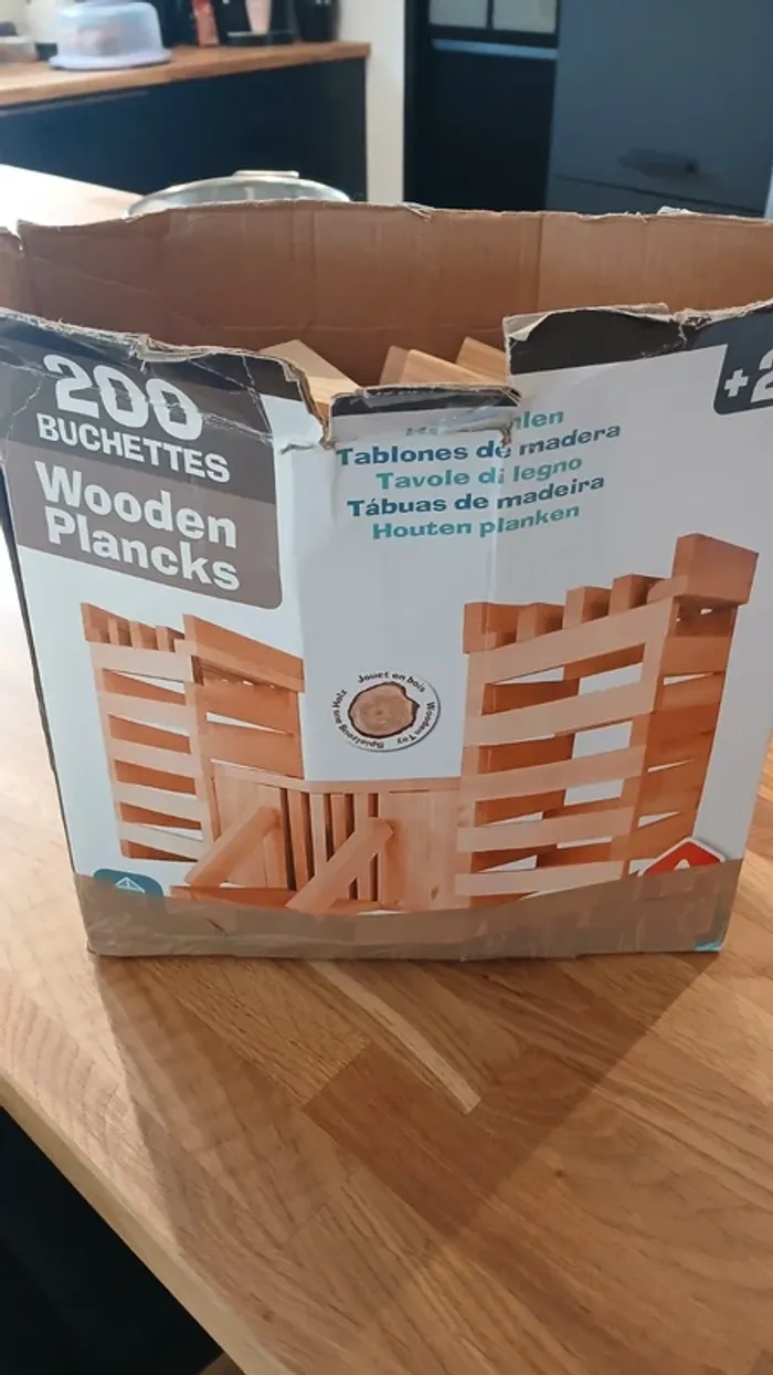 200 bûchettes en bois