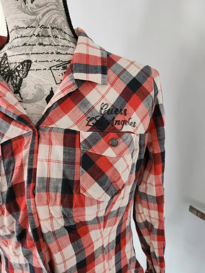 Superbe Chemise à Carreaux ML de marque Guess et de taille 38 - photo numéro 2