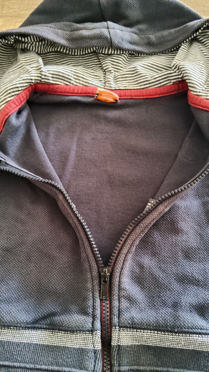 Veste zippée à capuche 3 ans - photo numéro 3