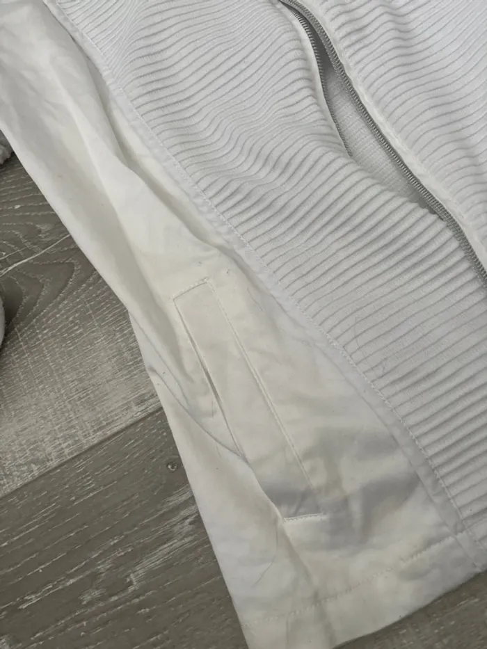 Veste blanche - photo numéro 5