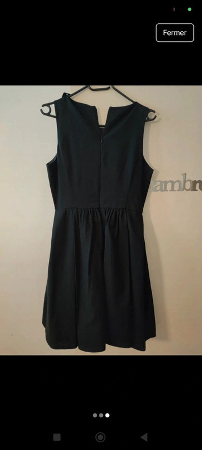 Robe noire - photo numéro 3