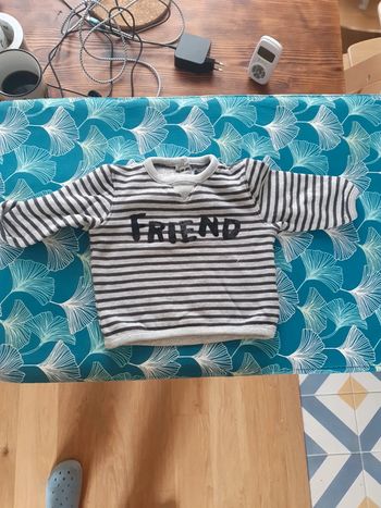 Pull taille 6 mois