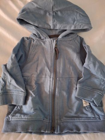 Gilet zippé à capuche