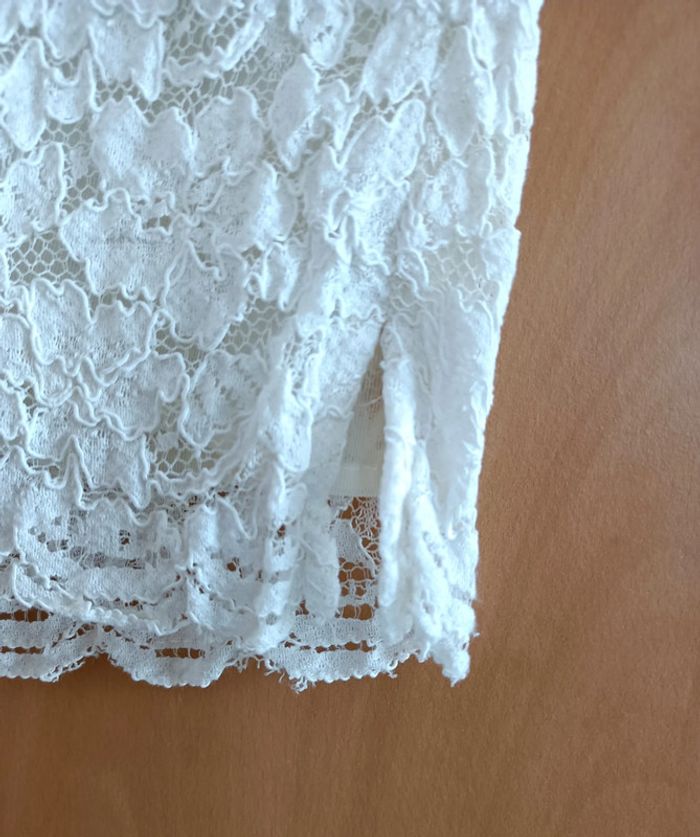 T shirt ivoire en dentelle a manches longues. La Boutique. Taille 44 - photo numéro 4