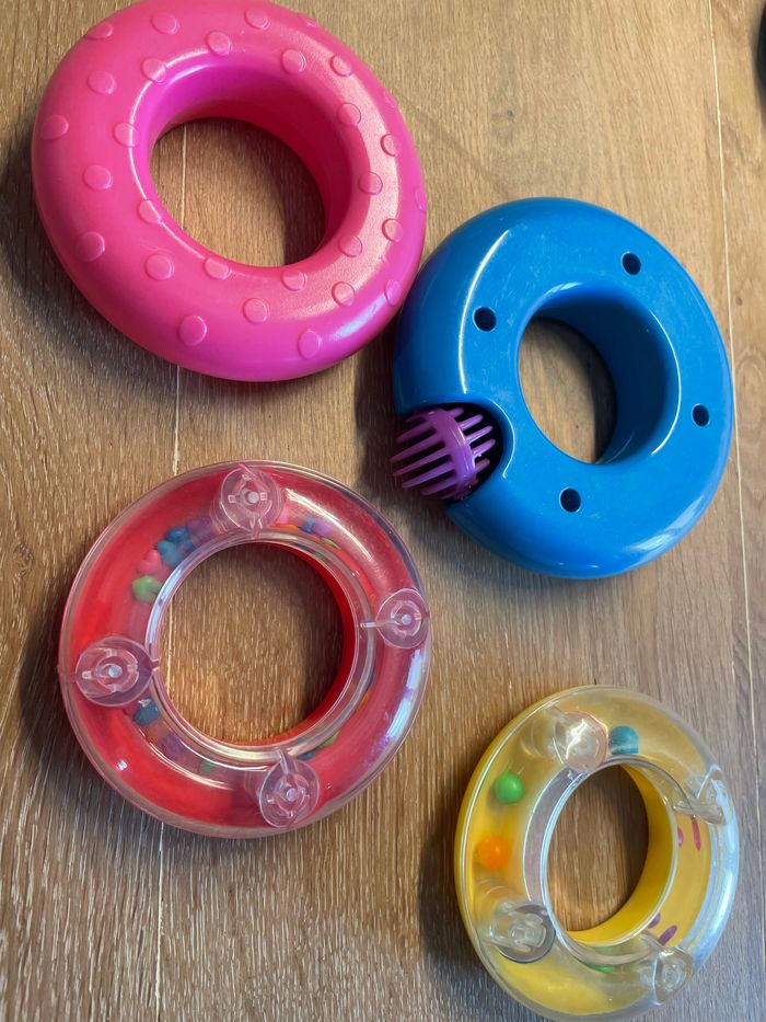 Jouet anneaux - photo numéro 3