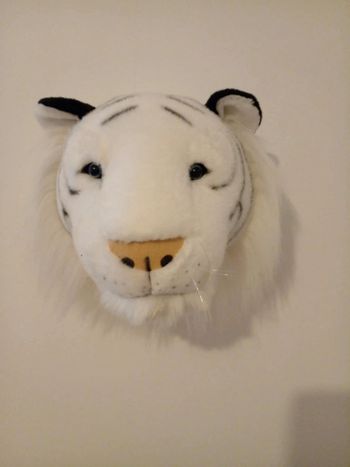 Trophée peluche tête de tigre blanc