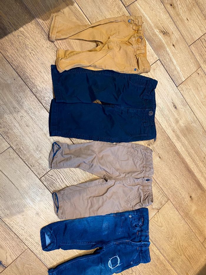 Lot de 4 pantalons 6 mois très bon etat