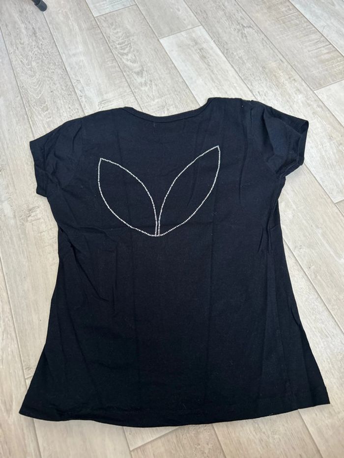 Tee shirt noir à strass - photo numéro 4