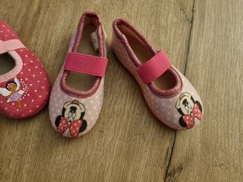 Lot chaussons taille 22