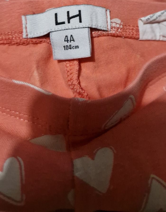 Ensemble pantacourt + tee-shirt - photo numéro 2