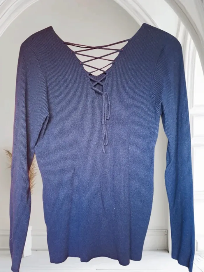 Pull liens croisés dans le dos taille L/XL - photo numéro 2