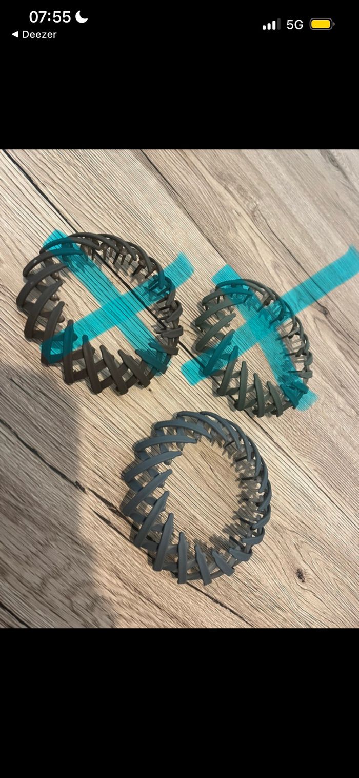 Pince ou épingle à cheveux - photo numéro 2