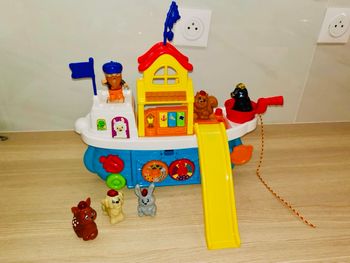 Bâteau tut tut animaux avec grand tobbogan