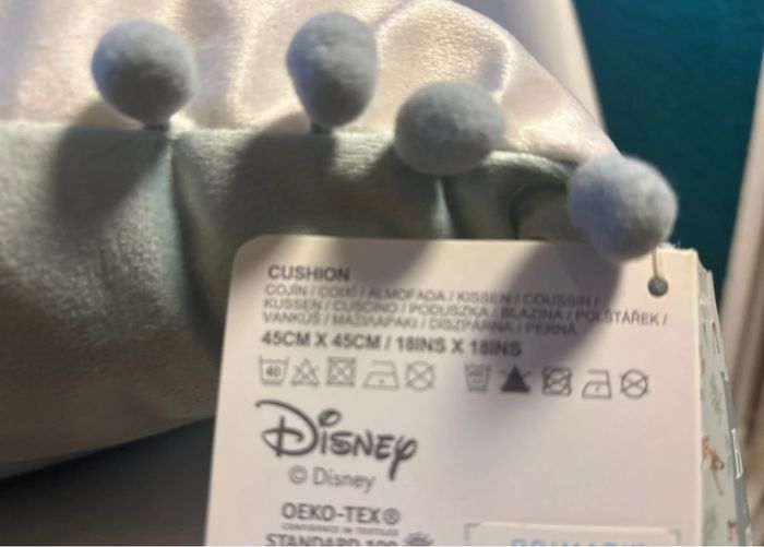 Neuf coussin bambi déhoussable /45 cm x 45 cm / Disney - photo numéro 5