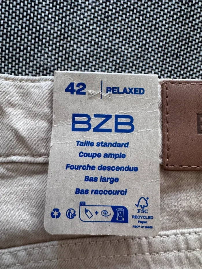 Pantalon BZB Homme - Coupe Relaxed Côtelé Beige - Taille 42 - Neuf avec Étiquette - Valeur 25€ - photo numéro 5
