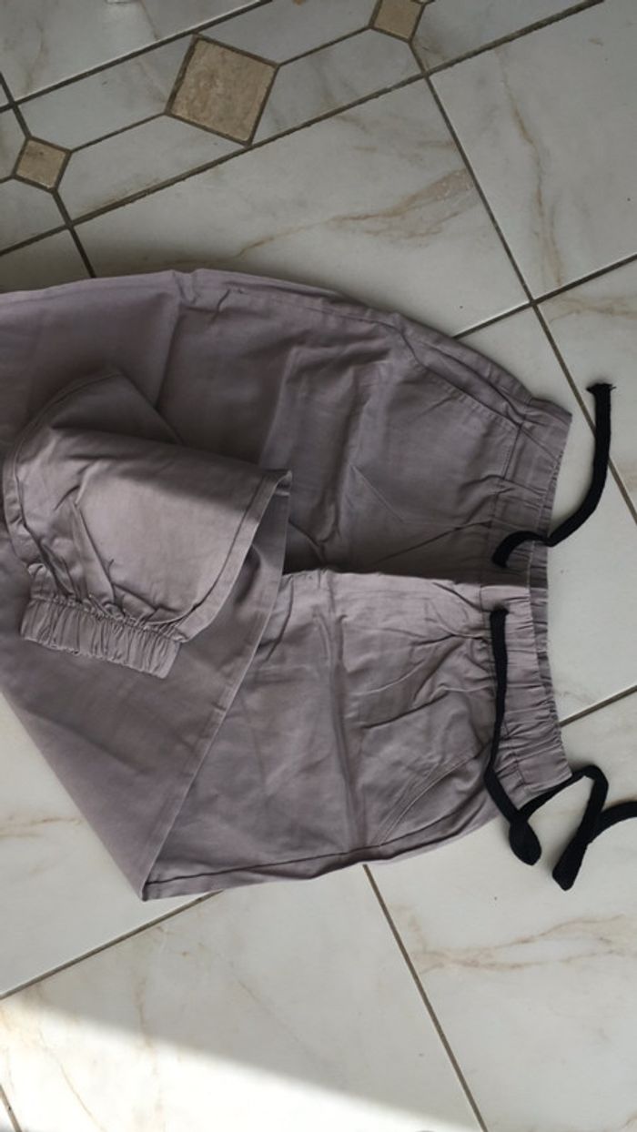 Chino gris taille XL (taille petit donc L) - photo numéro 4