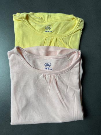 Lot t shirts 24 mois