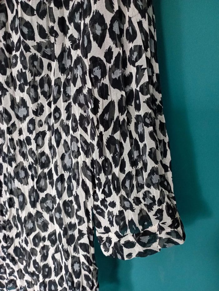 Blouse motif léopard noir et blanc - photo numéro 2
