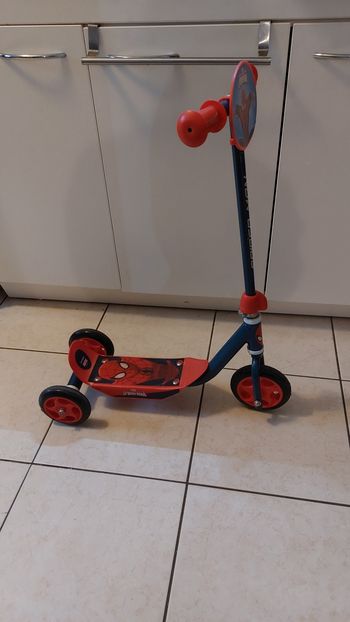 Trottinette spiderman