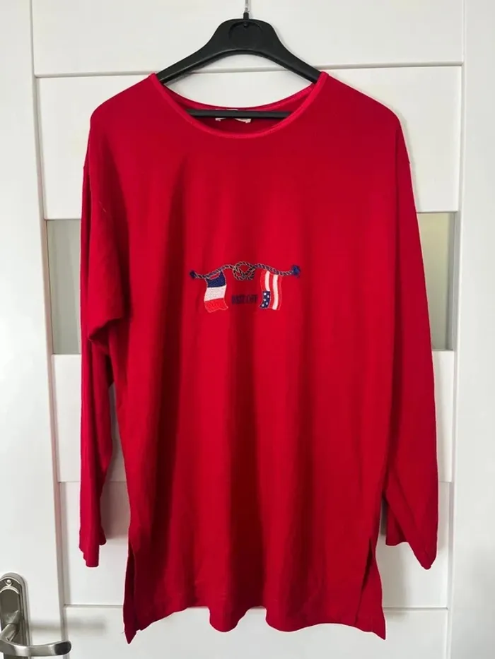 Haut rouge