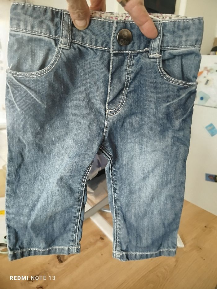 #kytie6moisfille. Jeans taille 6 mois