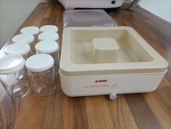 Yaourtière Seb et ses 8 pots 
