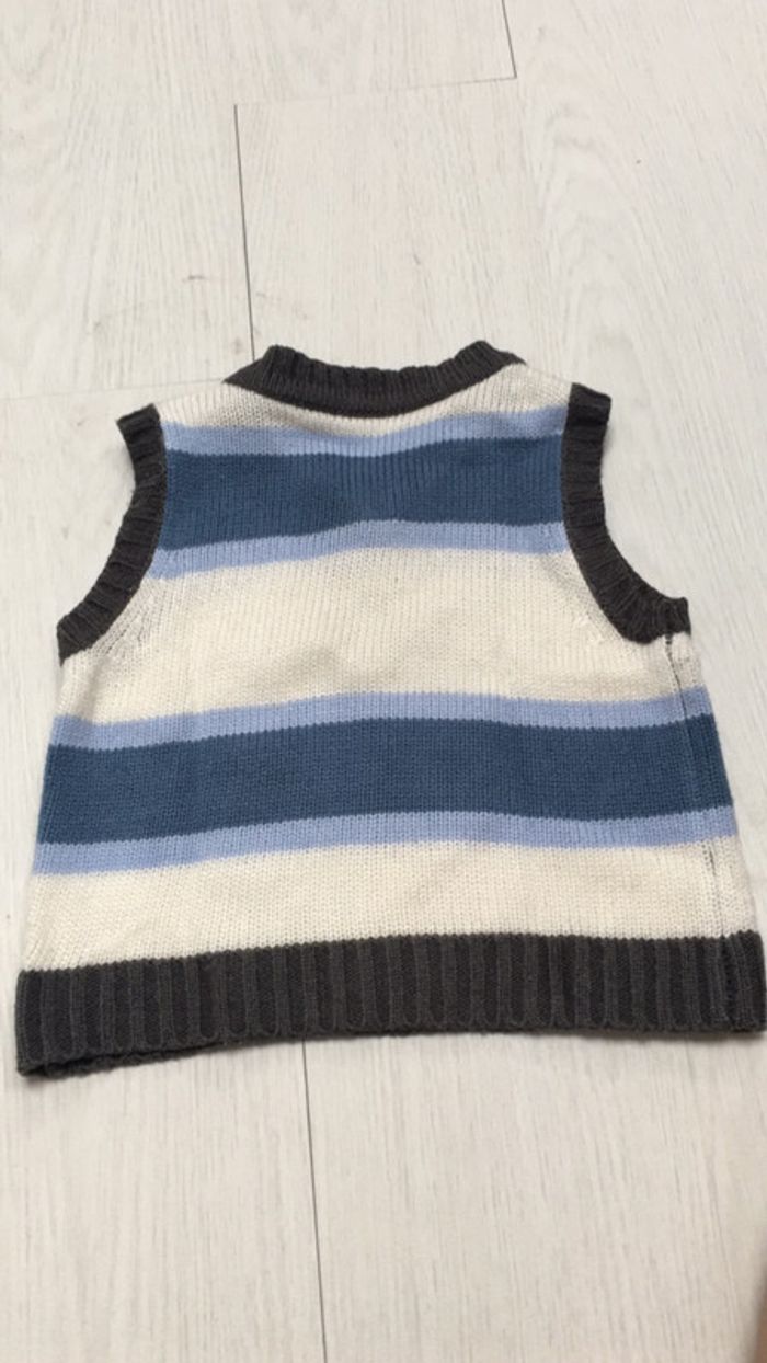 Pull sans manche 9 mois - photo numéro 2