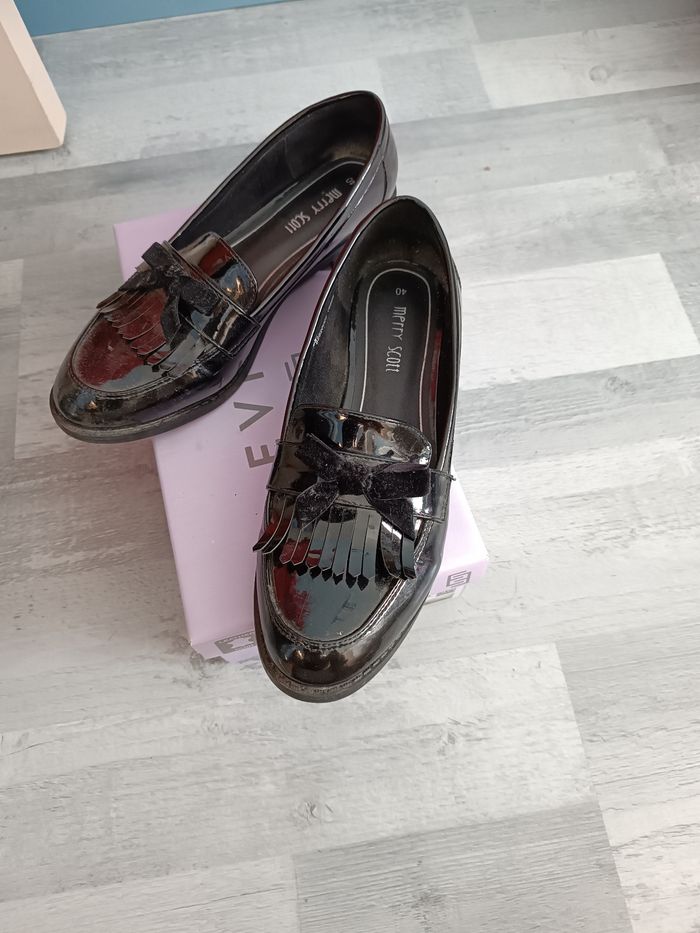 Mocassins vernis noirs