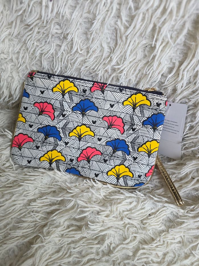 Pochette disney mickey style wax disneyland paris - disney store - photo numéro 2