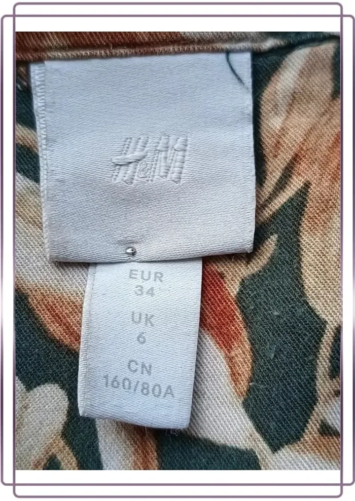 .robe longue H&M vert avec motifs floraux ,port de ceinture taille XS/S - photo numéro 8