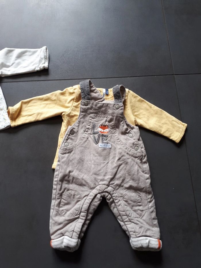 Ensemble 1 mois 2 hauts et 1 salopette 3 pommes obaïbi 1 mois - photo numéro 6