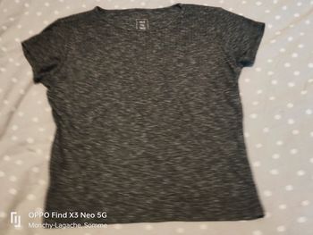 T-shirt taille M 0€50 -50% dès 2 achetés