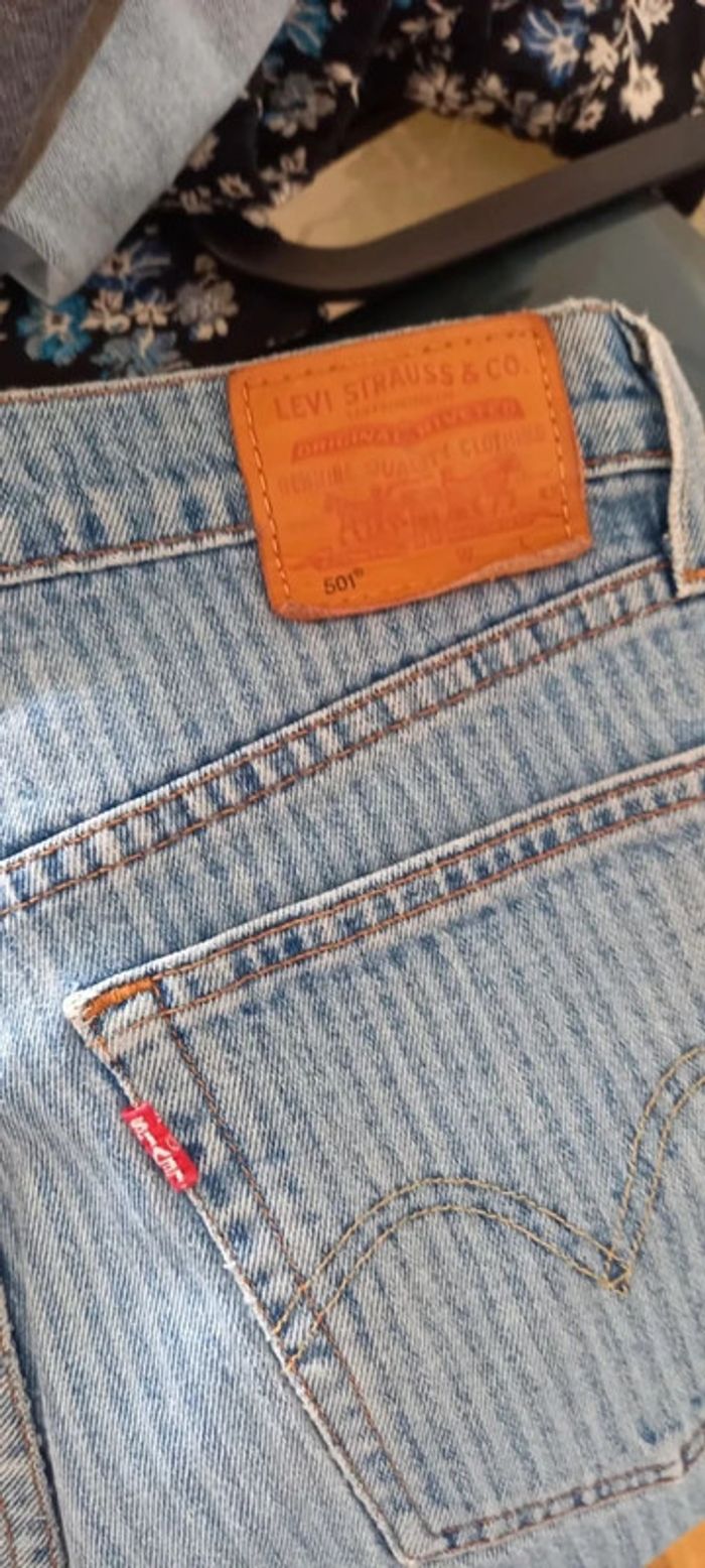 Jean Levi's 501 W26 L26 rayé bleu et blanc - photo numéro 7