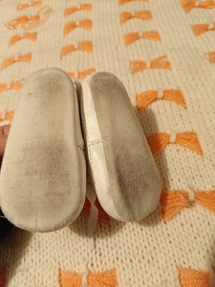 Petites baskets bébé fleuries – 6/9 mois - photo numéro 4