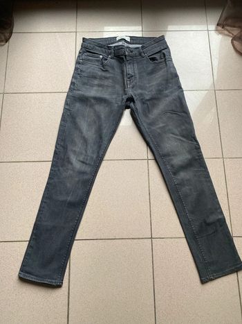 Pantalon, jean pull & Bear, taille 40 gris