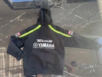 Veste yamaha grand 4 ans