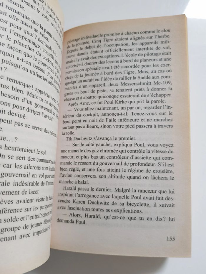 Ken Follett (Écrivain) Le vol du frelon - photo numéro 3
