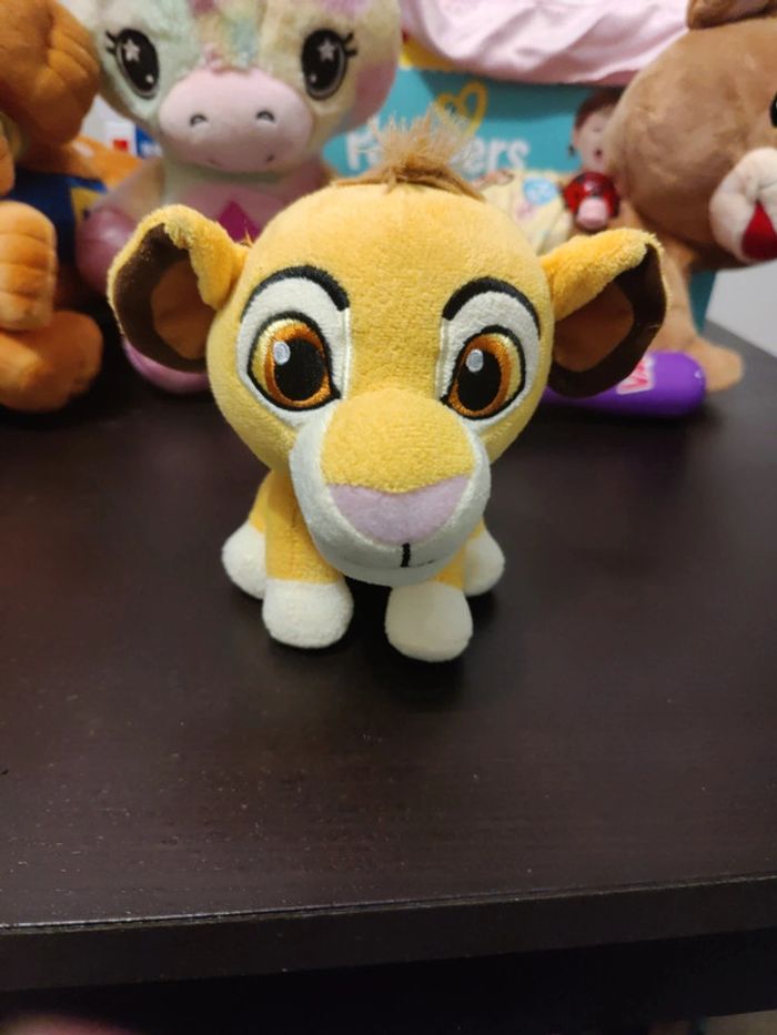 Peluche roi lion