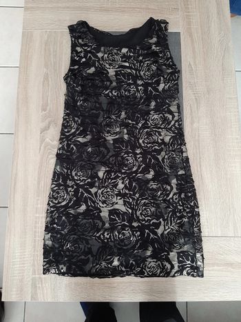 Jolie robe courte femme