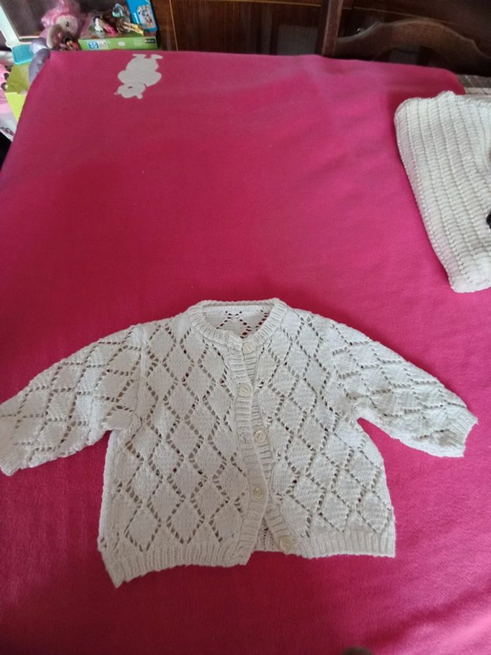 Gilet en laine fille de 3 mois