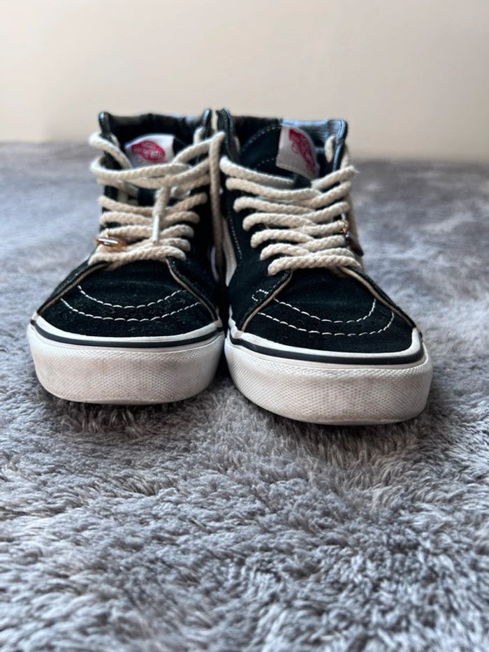 Vans Sk8 Hi Noires à Cœurs – Pointure 36 Skate Montantes - photo numéro 3