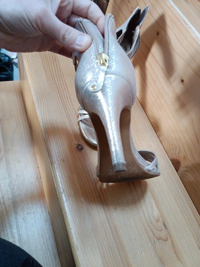 Jolie chaussure femme - photo numéro 9