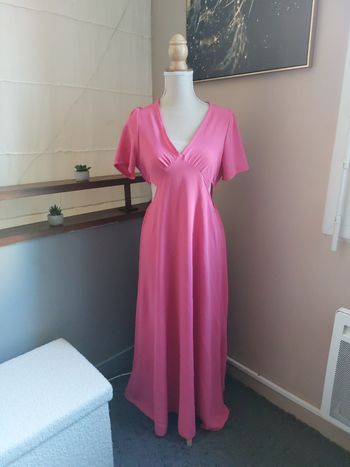 Robe longue fluide avec ouverture