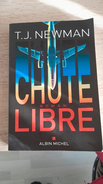 Super thriller très haut suspense impossible à lâcher